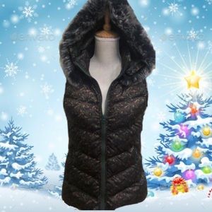 209 W ST CAMO GREEN PUFFER VEST WITH HOOD